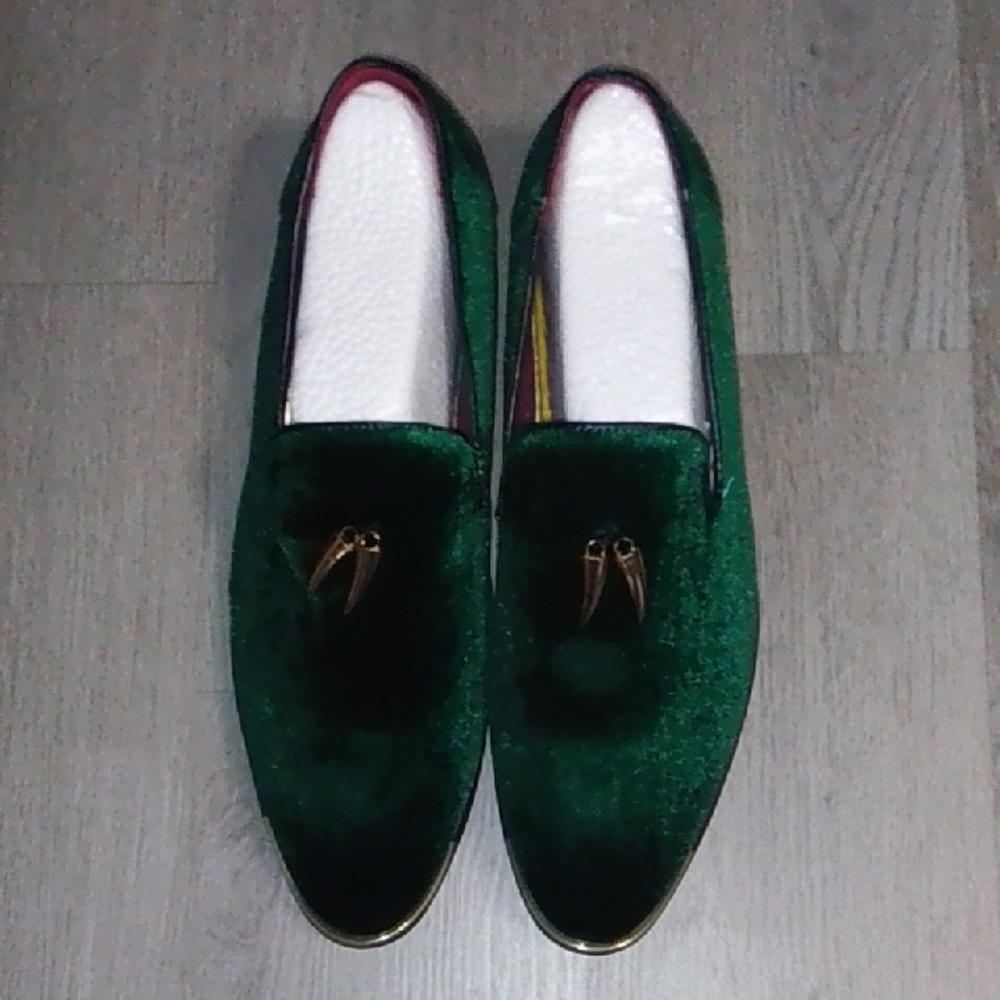 Elegant Green Velvet Loafers